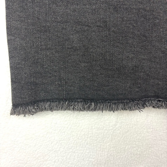 NWTJennifer Lopez High Waisted Flawless Sculpt Charcoal Raw Hem Jean Shorts (14) - Picture 10 of 13